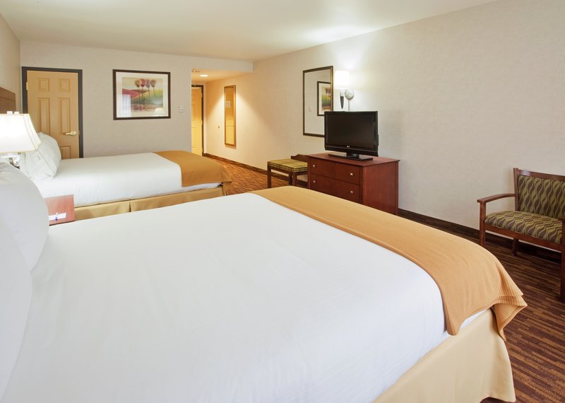Holiday Inn Express YREKA-SHASTA AREA - Shasta Lake, CA