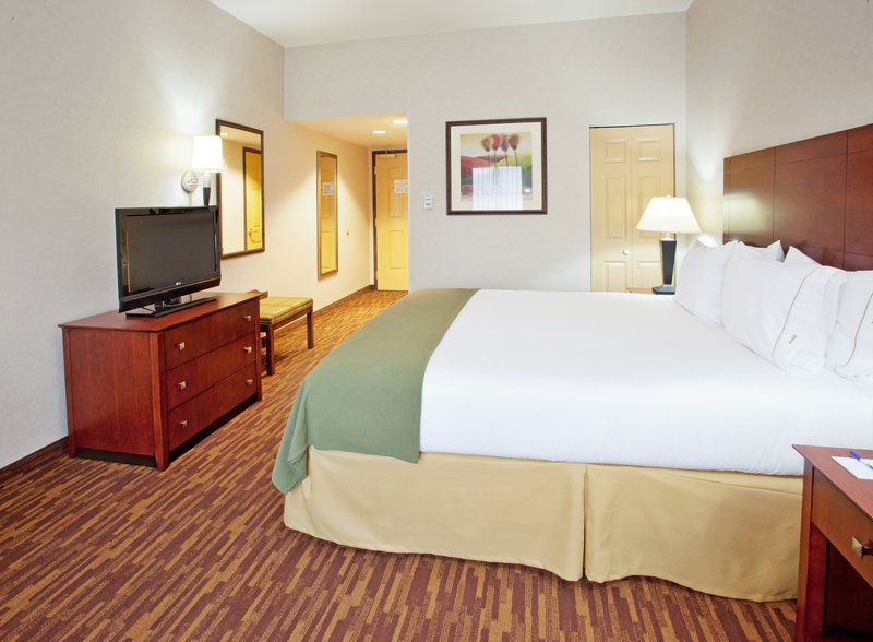 Holiday Inn Express YREKA-SHASTA AREA - Shasta Lake, CA