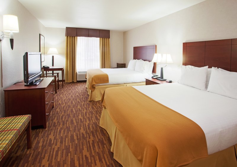 Holiday Inn Express YREKA-SHASTA AREA - Shasta Lake, CA
