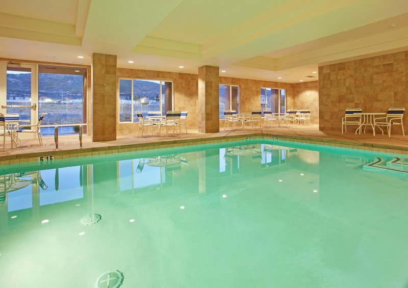 Holiday Inn Express YREKA-SHASTA AREA - Shasta Lake, CA