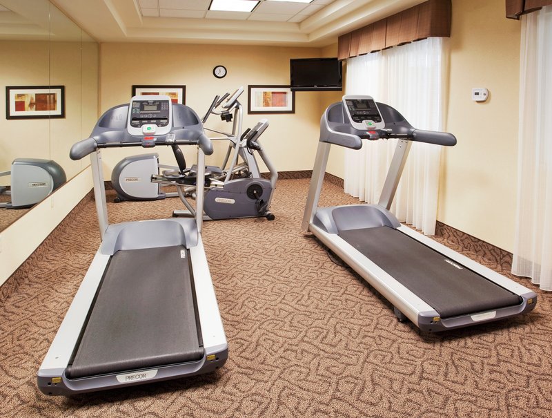 Holiday Inn Express YREKA-SHASTA AREA - Shasta Lake, CA