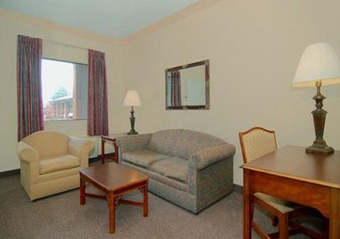 Quality Suites - Hickory, NC