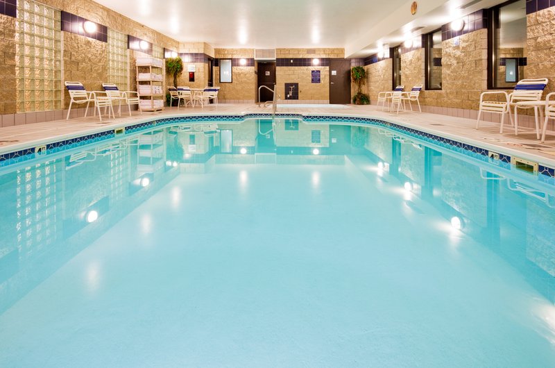 Holiday Inn Express-West - Fargo, ND