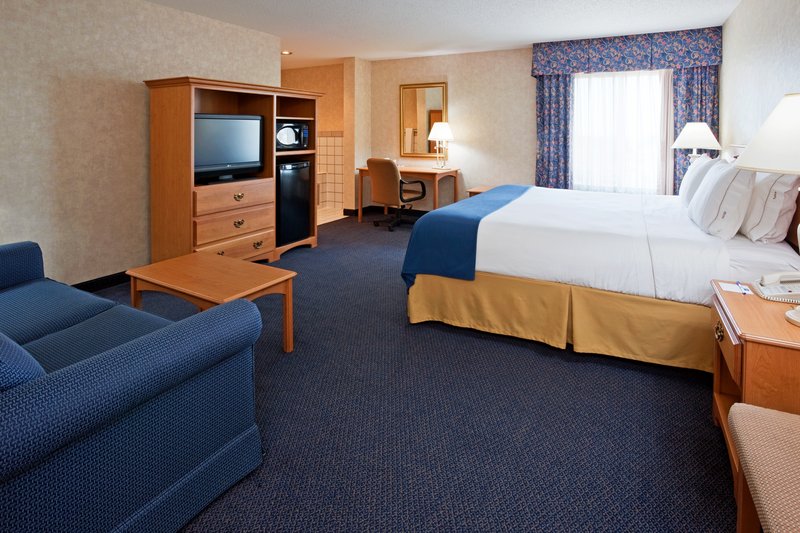 Holiday Inn Express-West - Fargo, ND