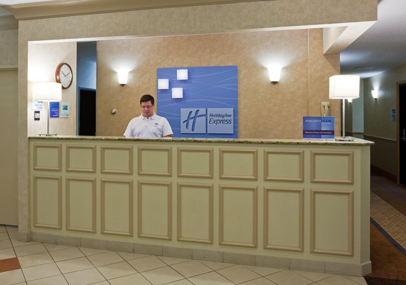 Holiday Inn Express-West - Fargo, ND