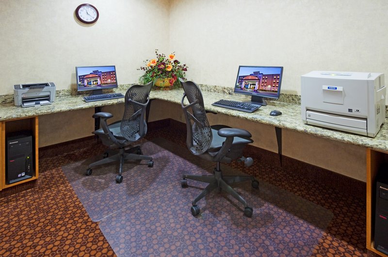 Holiday Inn Express-West - Fargo, ND