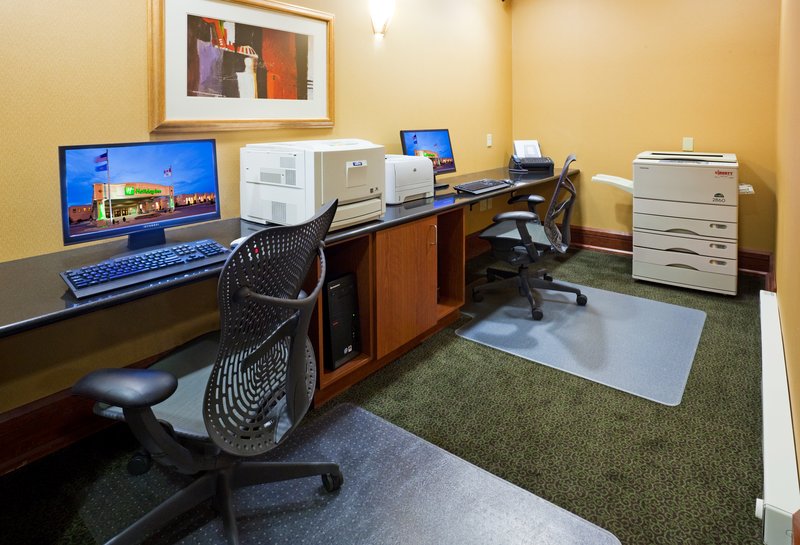 Holiday Inn - Fargo, ND