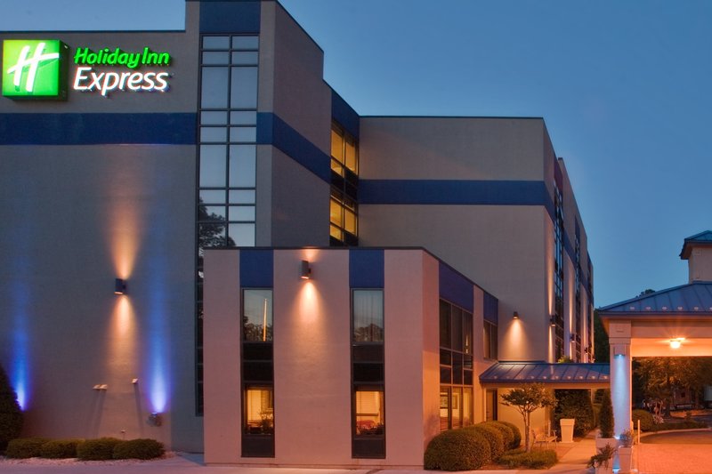 Holiday Inn Express NEWPORT NEWS - Newport News, VA