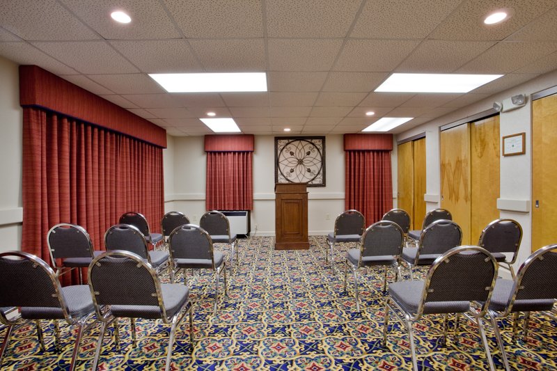 Holiday Inn Express NEWPORT NEWS - Newport News, VA