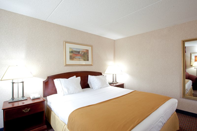 Holiday Inn Express NEWPORT NEWS - Newport News, VA