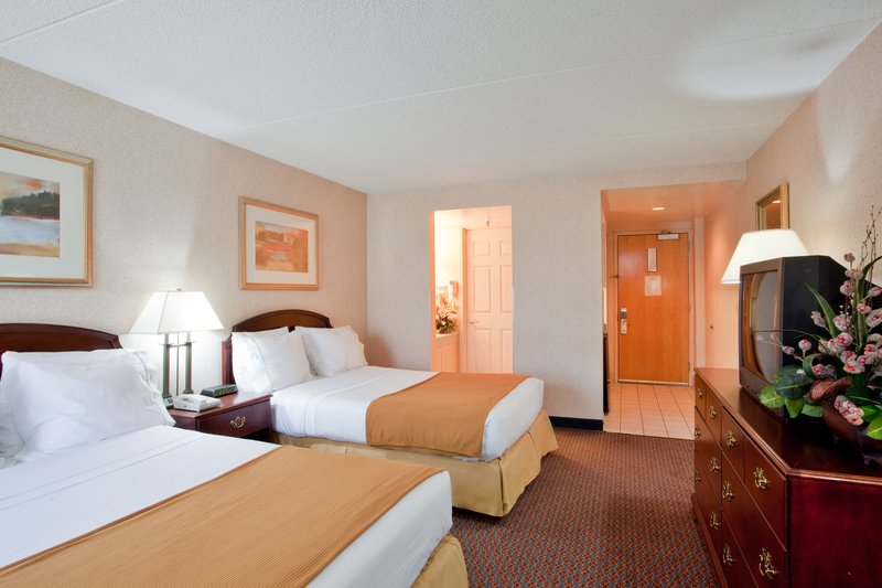 Holiday Inn Express NEWPORT NEWS - Newport News, VA
