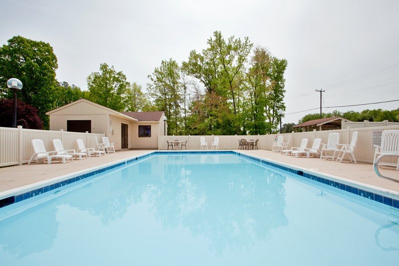 Holiday Inn Express NEWPORT NEWS - Newport News, VA