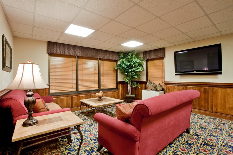 Holiday Inn Express NEWPORT NEWS - Newport News, VA
