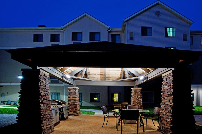 STAYBRIDGE SUITES - Yorktown, VA