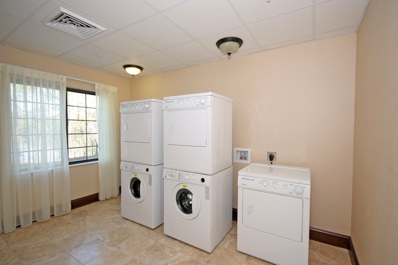 STAYBRIDGE SUITES - Yorktown, VA