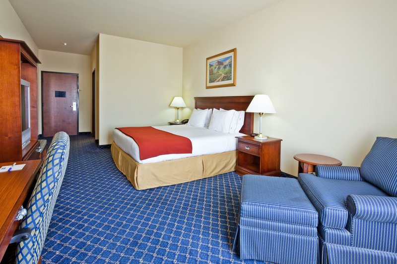 Holiday Inn Express Hotel & Suites Paragould - Paragould, AR