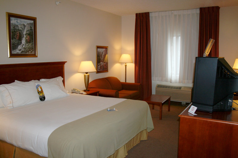 HOLIDAY INN EXPRESS-PORTAGE - Portage, IN