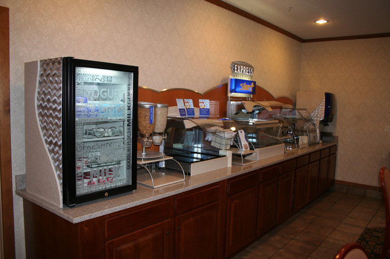 HOLIDAY INN EXPRESS-PORTAGE - Portage, IN