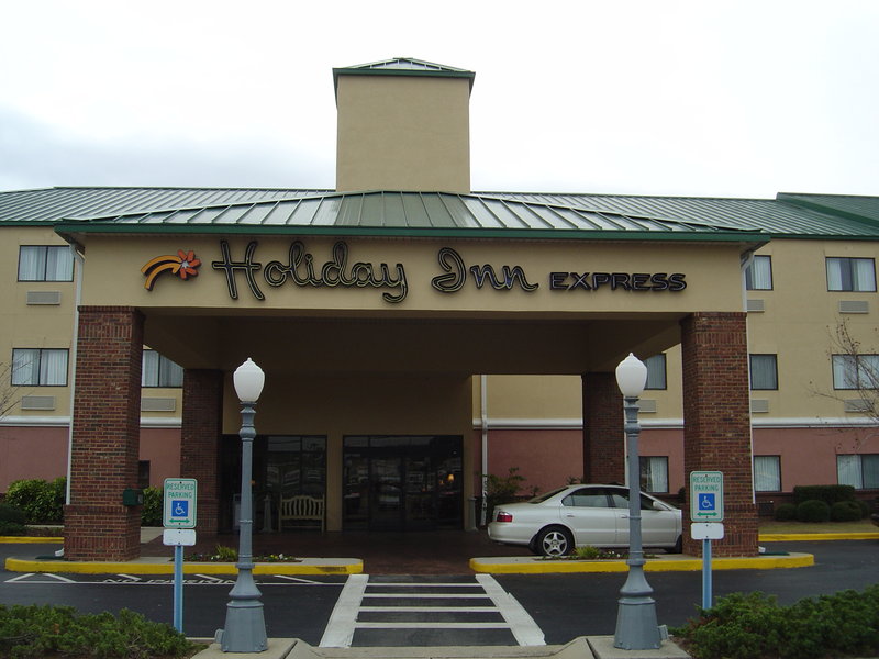 Holiday Inn Express - Pelham, AL