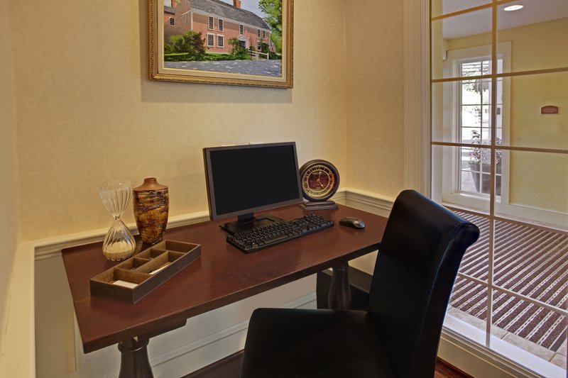 Wayside Carriage House Inn - Sudbury, MA