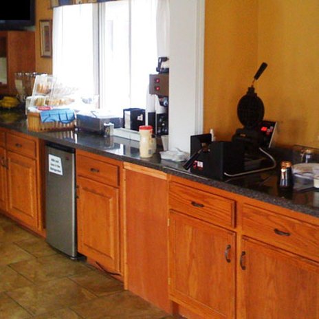 M-Star Hotel - Clinton, MO