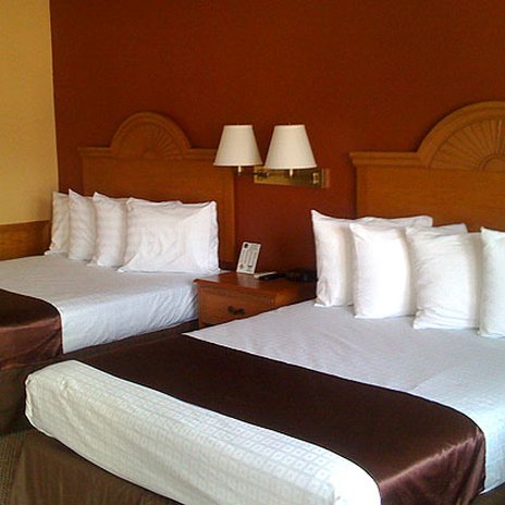 M-Star Hotel - Clinton, MO