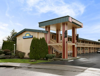 Days Inn By Wyndham Black Bear - Salem, OR