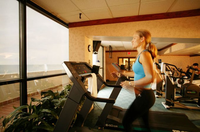Beach Quarters Resort Rsrvtns - Virginia Beach, VA