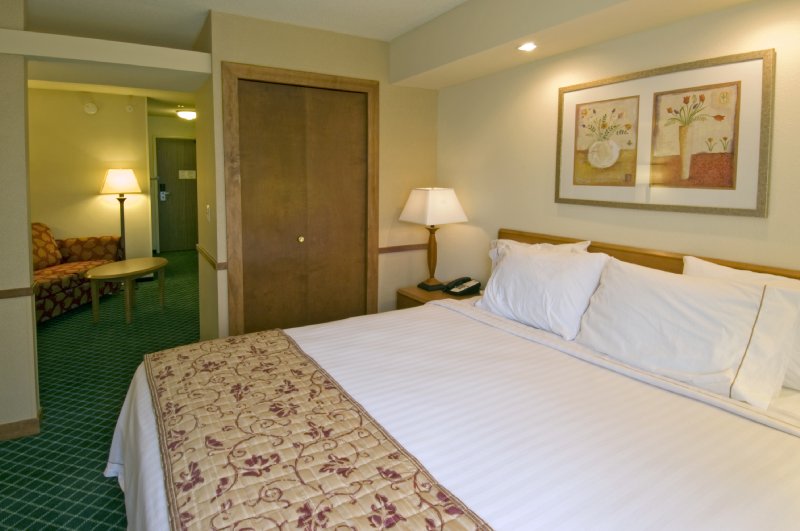 Fairfield Inn & Suites By Marriott Valparaiso - Valparaiso, IN