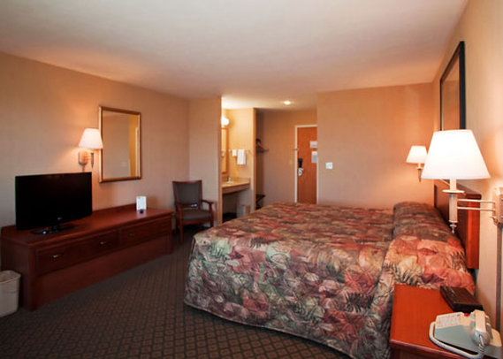 Rodeway Inn - Cozad, NE