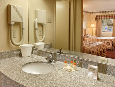 Legacy Inn - Starke, FL
