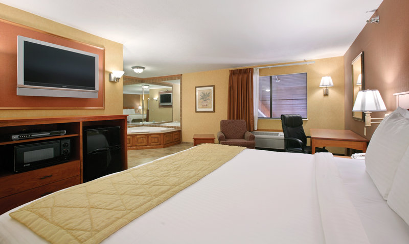 Best Western Plus - Canton, OH