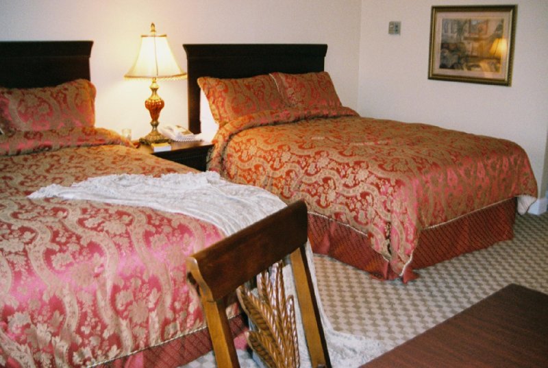 Colts Neck Inn - Colts Neck, NJ