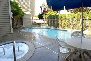 GOOD-NITE INN - Sylmar, CA