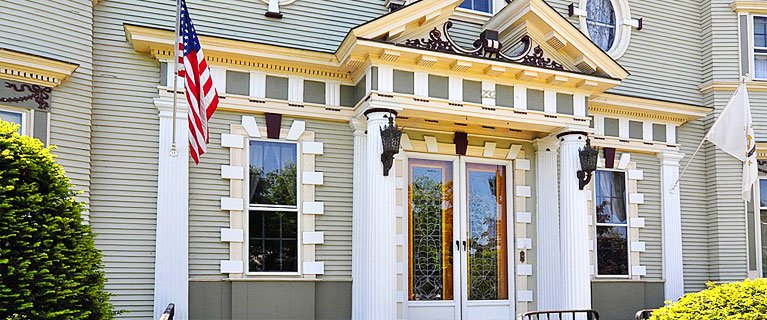 Edgewood Manor Bed and Breakfast - Providence, RI