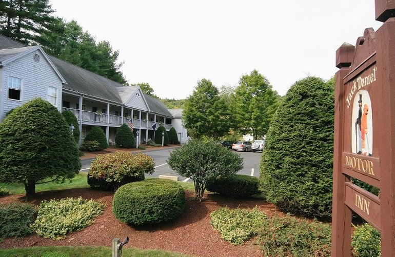 Jack Daniels Motor Inn - Peterborough, NH