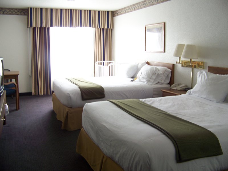 Holiday Inn Express - Montezuma, OH