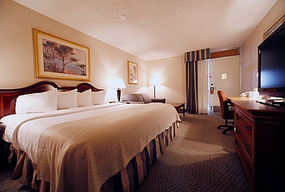Ramada-Topeka West - Topeka, KS