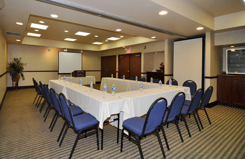 Grandstay Hotel & Suites - Chaska, MN