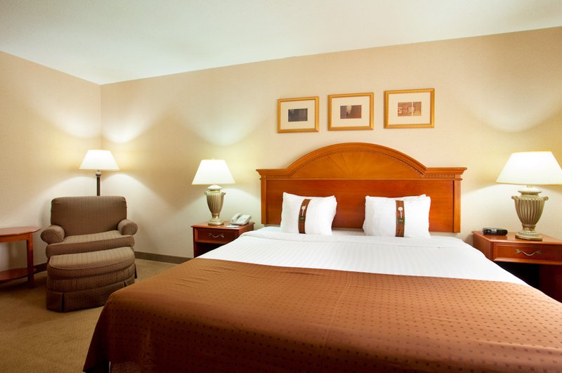 Holiday Inn GRAND RAPIDS - AIRPORT - Kalamazoo, MI