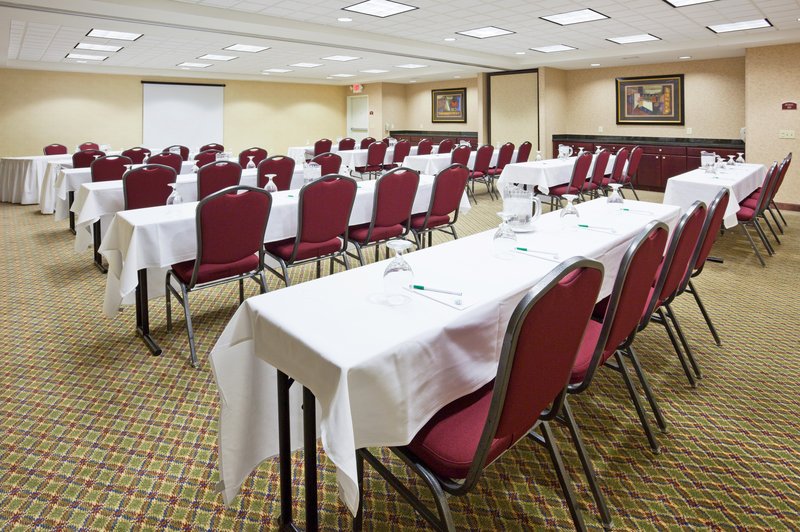 Holiday Inn CONFERENCE CTR MARSHFIELD - Marshfield, WI