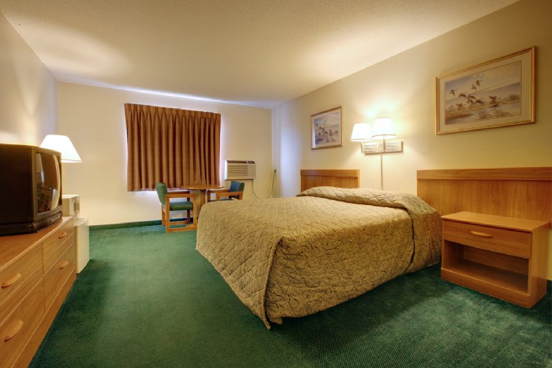 Americas Best Value Inn - Troy, MO