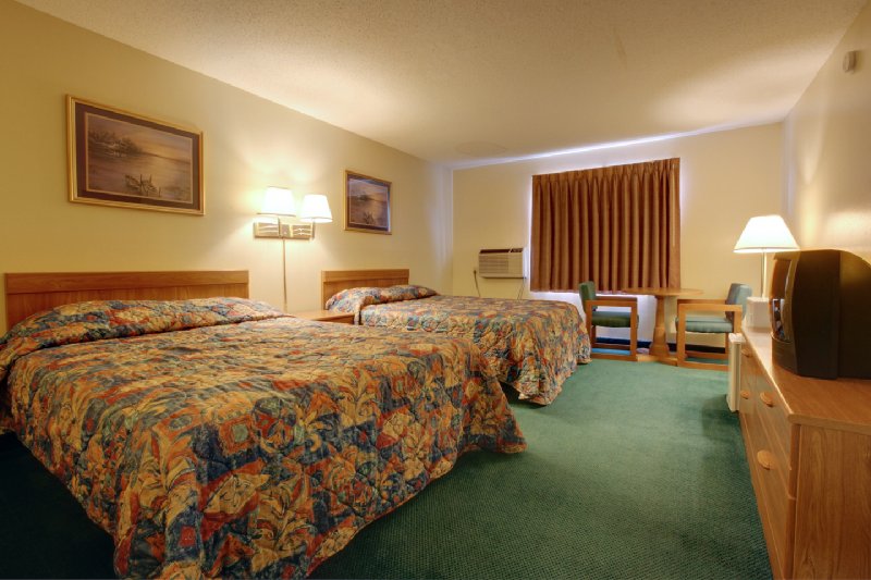 Americas Best Value Inn - Troy, MO