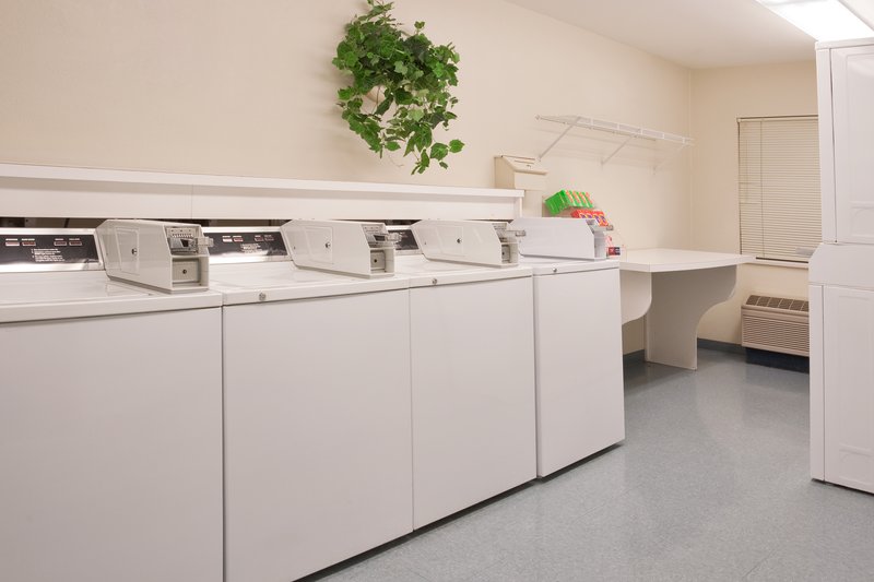 Candlewood Suites-Cleveland-N - North Olmsted, OH