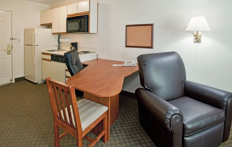Candlewood Suites COLUMBIA - Columbia, MO