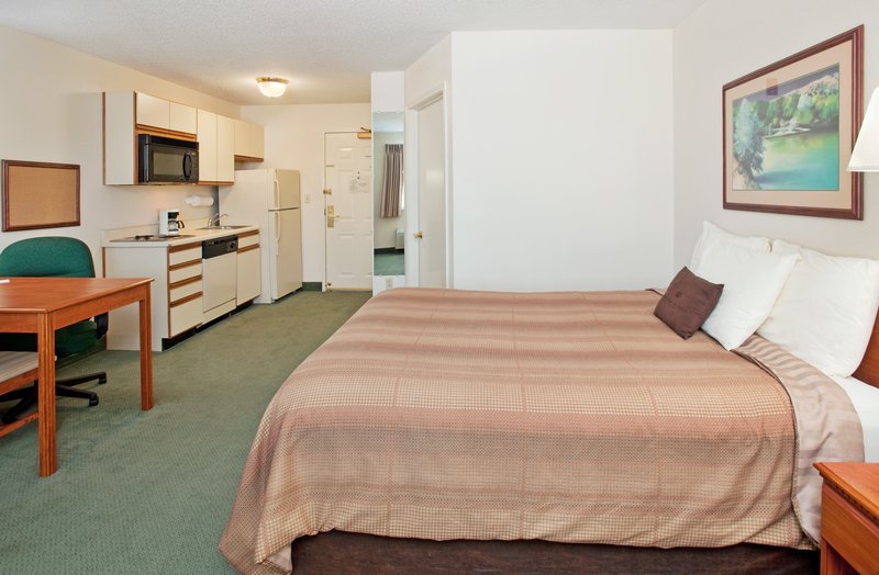 Candlewood Suites COLUMBIA - Columbia, MO