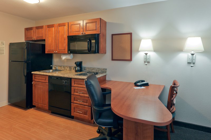 Candlewood Suites PERRYSBURG - Perrysburg, OH