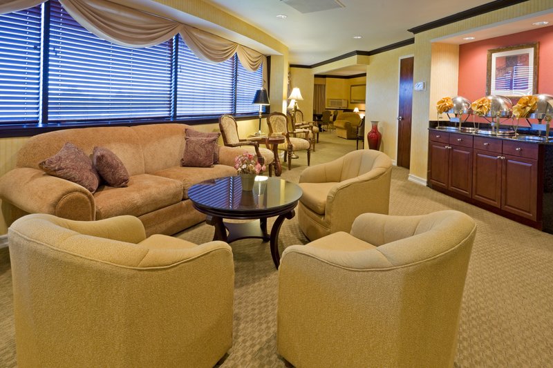 Crowne Plaza EDISON - Edison, NJ