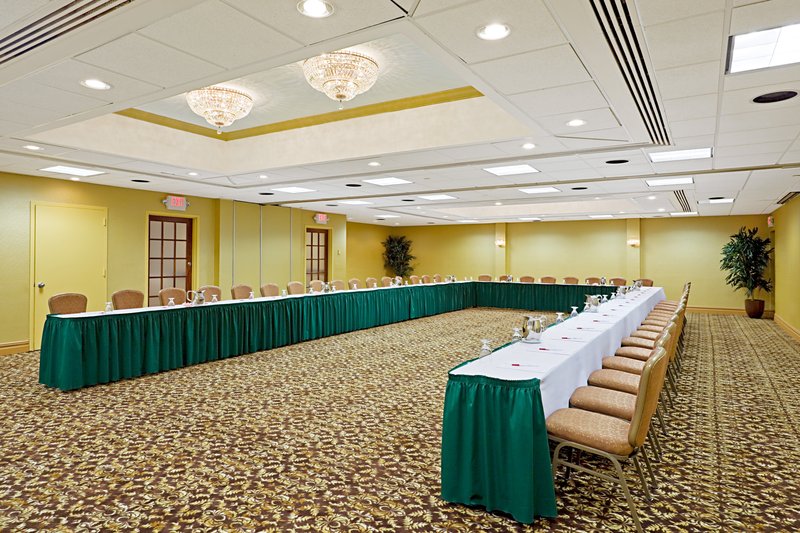 Crowne Plaza EDISON - Edison, NJ