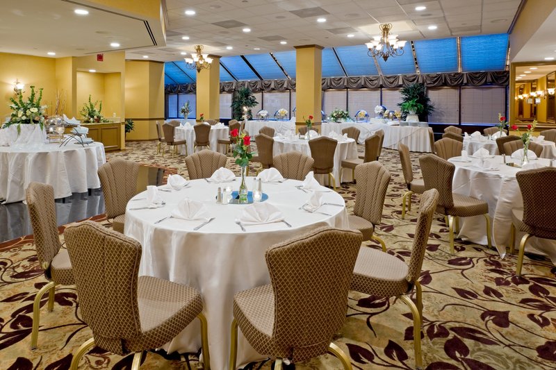 Crowne Plaza EDISON - Edison, NJ